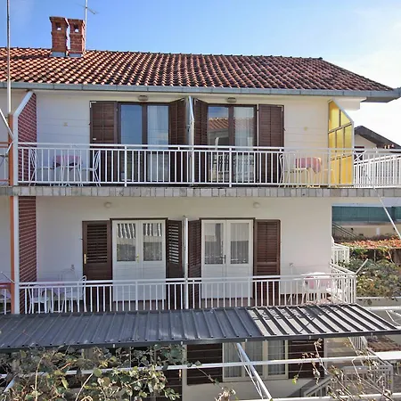 Studio Podaca 4734h *